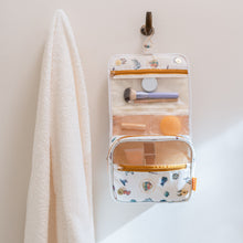 將圖片載入圖庫檢視器 Harry Potter Hanging Travel Toiletry Bag