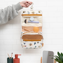 將圖片載入圖庫檢視器 Harry Potter Hanging Travel Toiletry Bag
